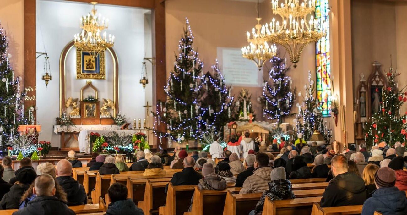 Zrozumieć Kulturę Masową: Definicja, Przykłady i Wpływ