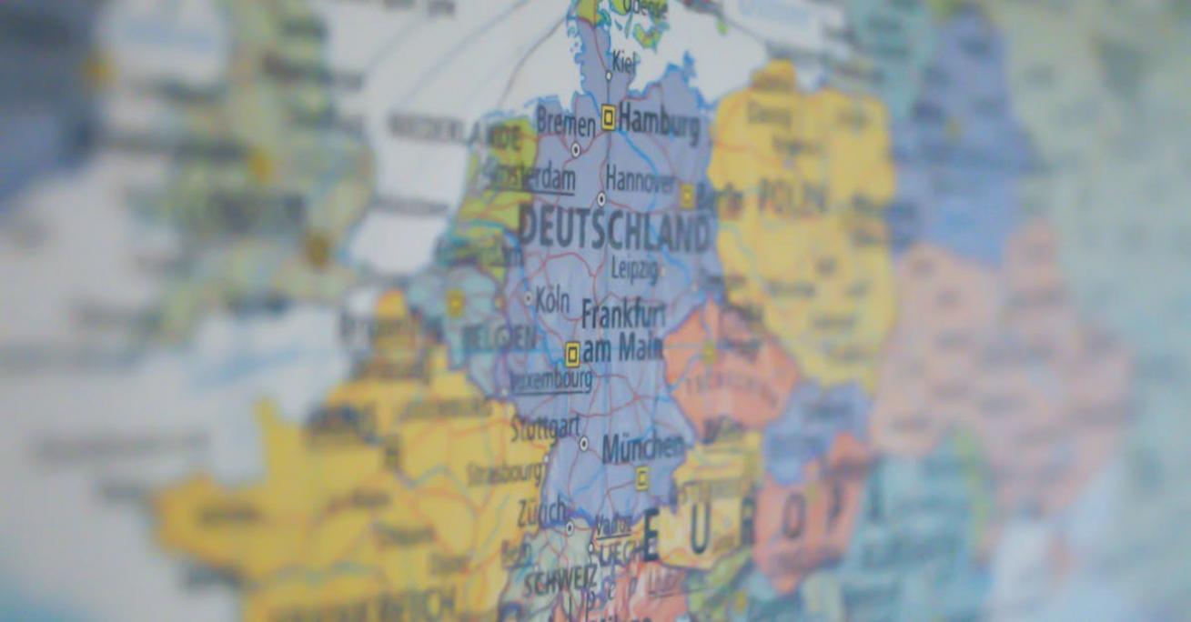Mapa polityczna Europy z aktualnymi granicami i stolicami państw