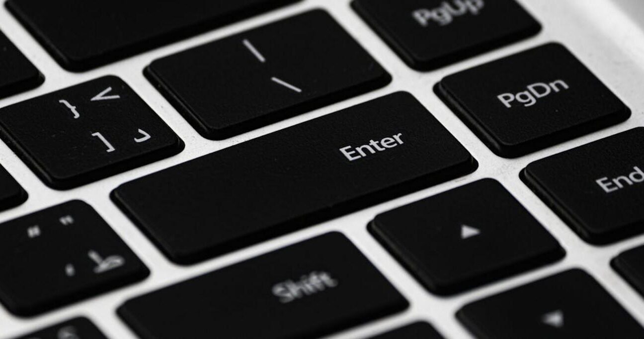 Lekcja Enter – jak efektywnie korzystać z klawisza w pisaniu