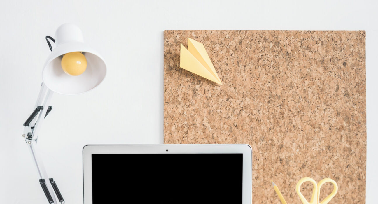 Home office, który naprawdę sprzyja skupieniu – jak go urządzić?